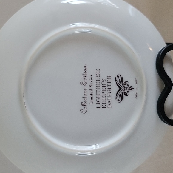 Vintage Collector's Plate - The Lighthouse Keepers Daughter by Norman Rockwell - - Picture 2 of 2